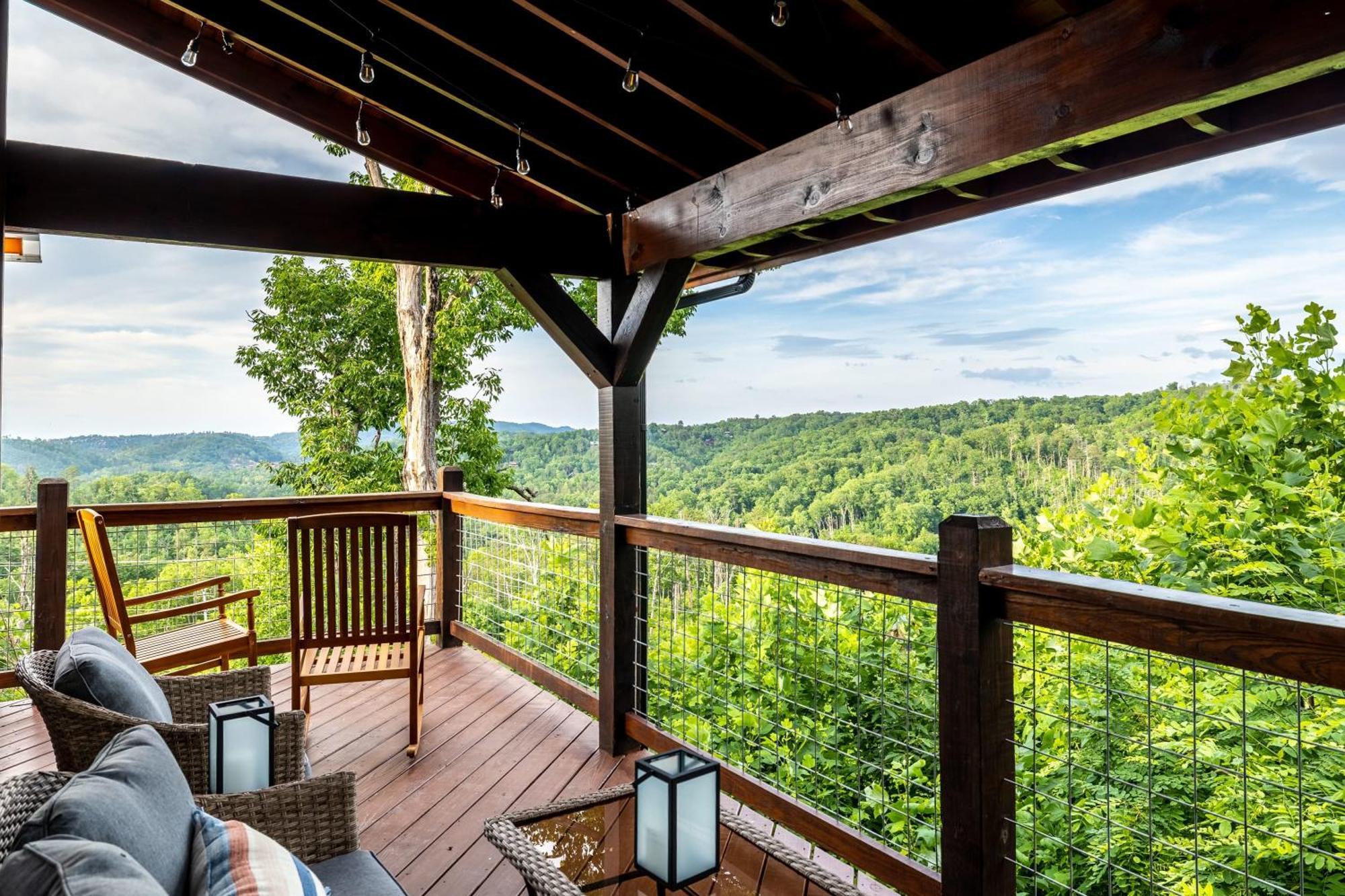 The Solstice - Amenities Galore Mountain Retreat Gatlinburg Exterior photo