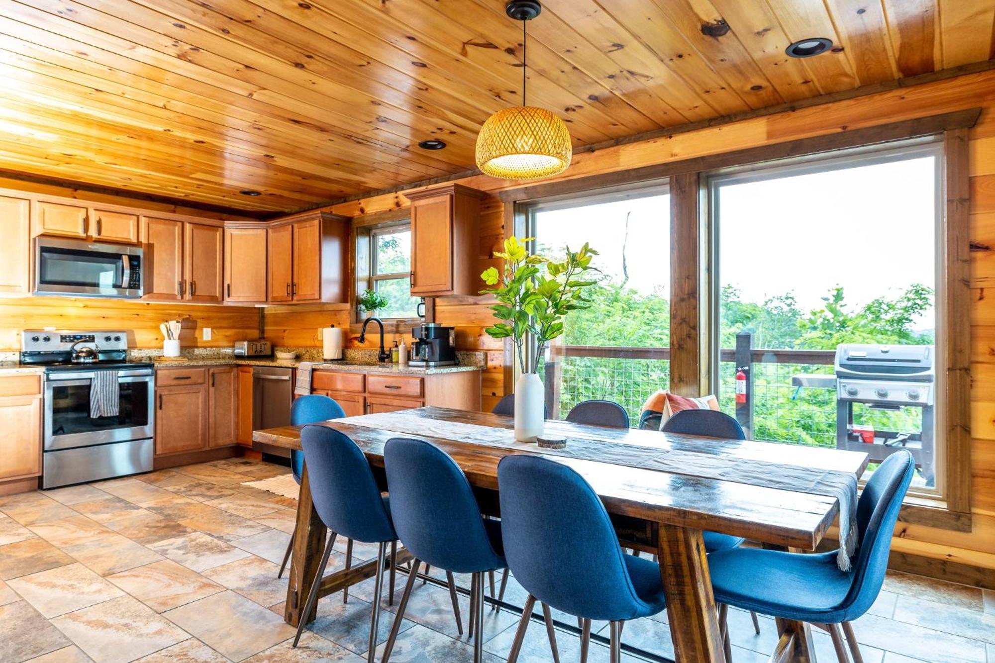 The Solstice - Amenities Galore Mountain Retreat Gatlinburg Exterior photo